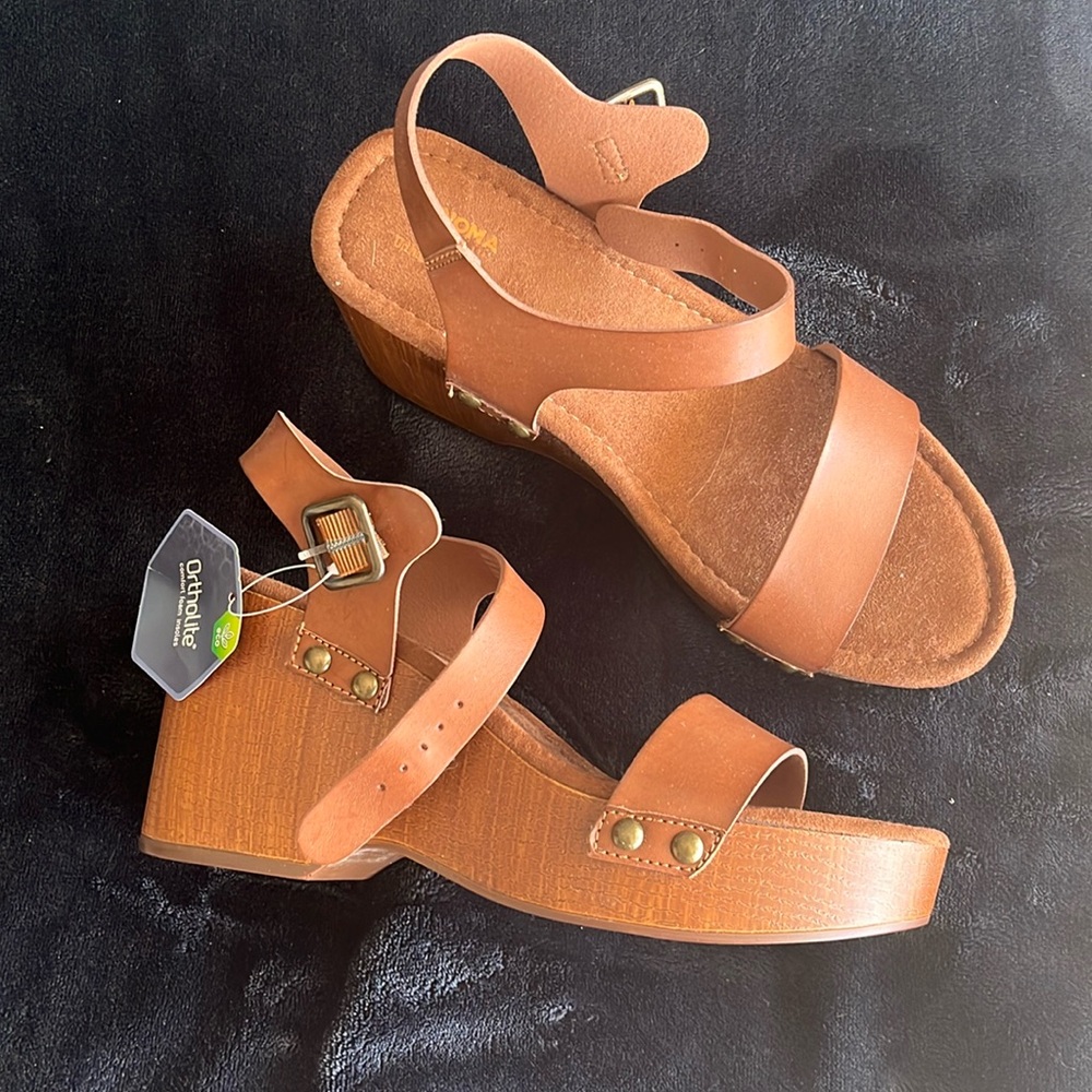 Sonoma wedges size 9